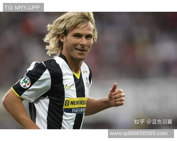 球场上生死一线间的足球明星们的惊险瞬间与传奇故事